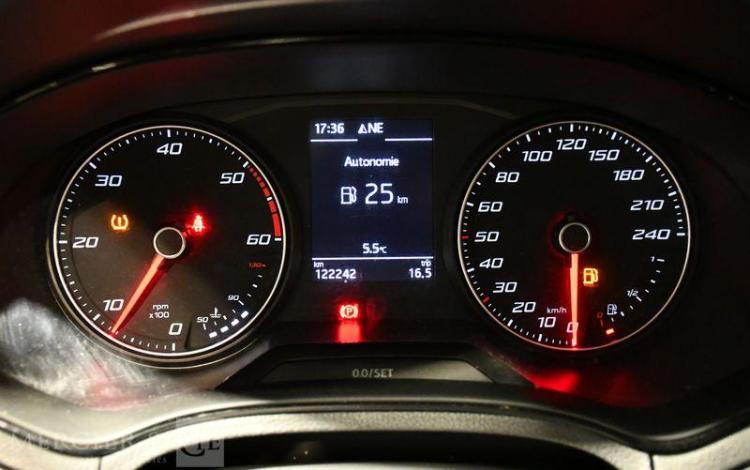 SEAT IBIZA GRIS FY-051-TK