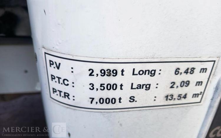 RENAULT MASTER BENNE AVEC COFFRE ACIER DIESEL  FY-381-VM