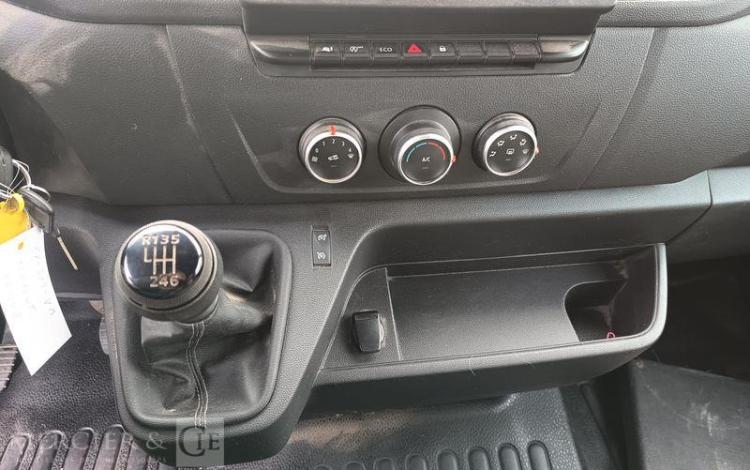 RENAULT MASTER BENNE AVEC COFFRE ACIER DIESEL  FY-381-VM