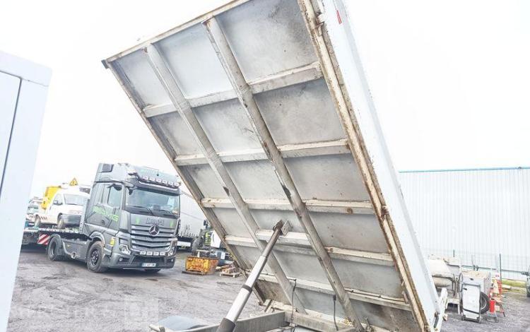 RENAULT MASTER BENNE AVEC COFFRE ACIER DIESEL  FY-381-VM