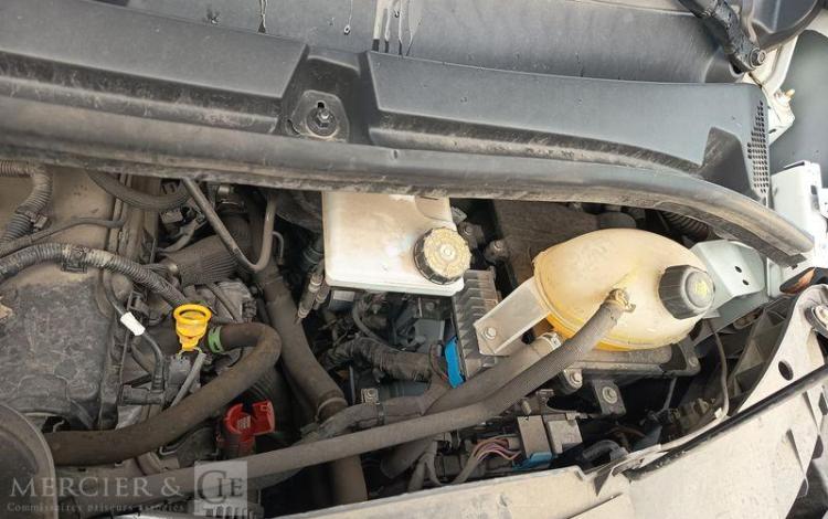 RENAULT MASTER BENNE AVEC COFFRE ACIER DIESEL  FY-381-VM