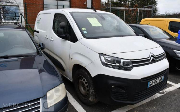 CITROEN BERLINGO VAN BLUEHDI 130CH S&S EAT8
 BLANC GA-291-BK