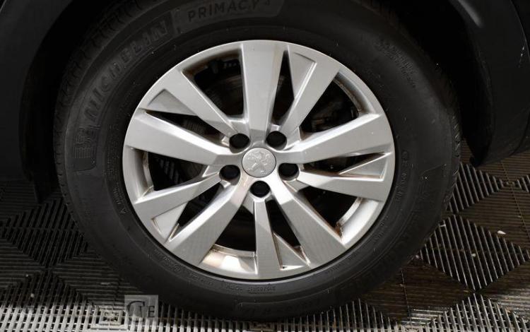 PEUGEOT 3008 1.5 BLUEHDI 130ch STYLE NOIR GA-454-NF