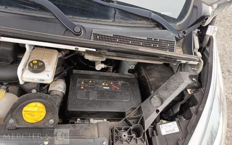 RENAULT TRAFIC GCF L1H1 1200 DCI 120 BLANC GA-950-XR