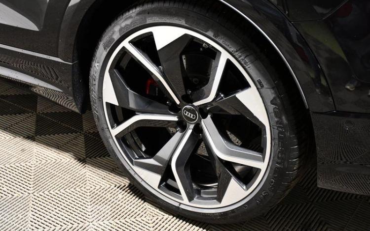 AUDI RSQ8 4.0 TFSI 600 QUATTRO TIPTRONIC NOIR GA664LK