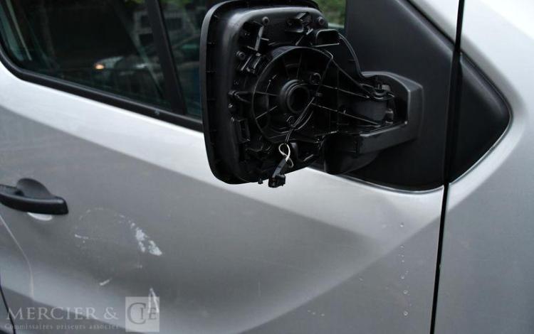 RENAULT TRAFIC L1H1 GRIS GB-944-LL