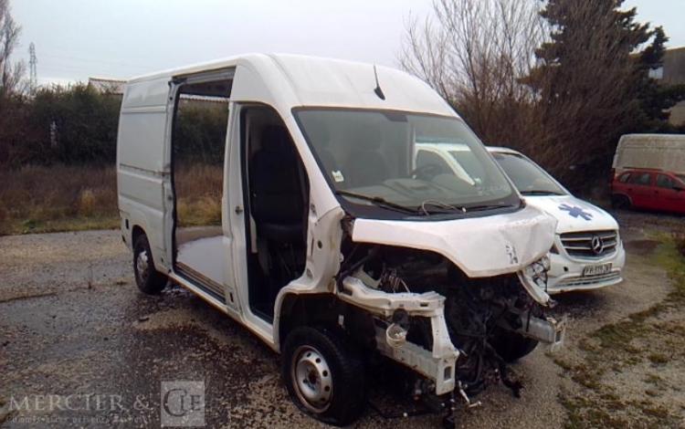 PEUGEOT BOXER L2H2 PREMIUM 335 BHDI BLANC GC-875-QS