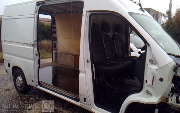 PEUGEOT BOXER L2H2 PREMIUM 335 BHDI BLANC GC-875-QS