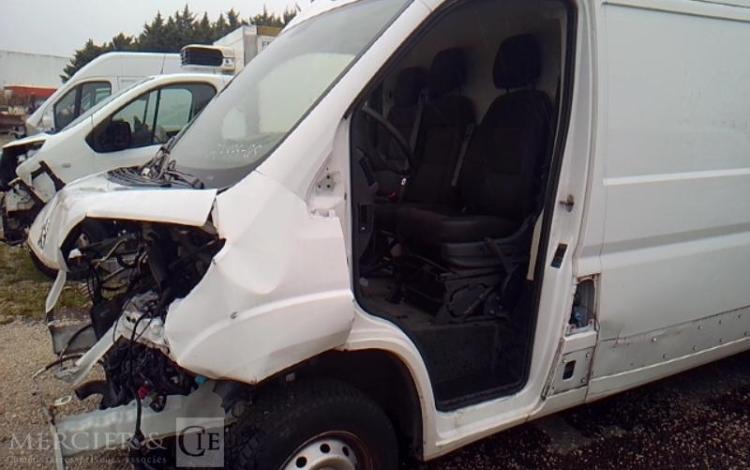 PEUGEOT BOXER L2H2 PREMIUM 335 BHDI BLANC GC-875-QS