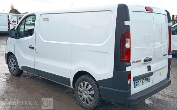 RENAULT TRAFIC GCF L1H1 1200 DCI 120 BLANC GD-177-VR