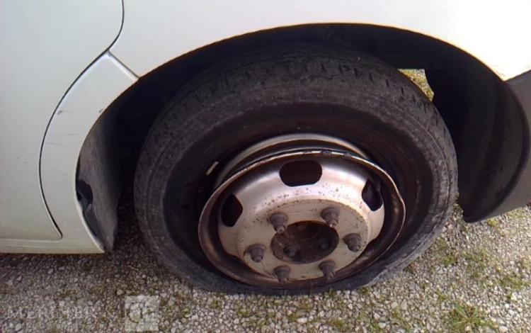 NISSAN NV400 2.3 dci 165ch CAISSE HAYON BLANC GE-584-WX