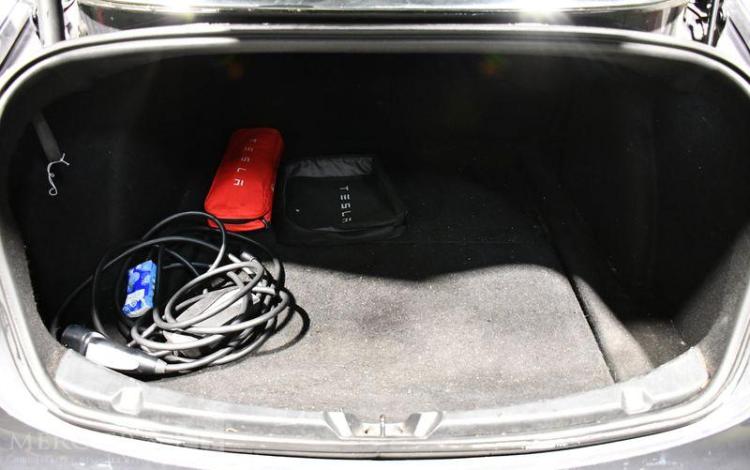 TESLA MODEL 3 BLEU GE-834-ZP