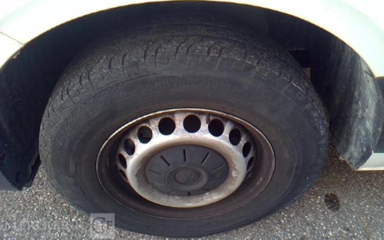 VOLKSWAGEN CRAFTER BLANC GF-091-AX