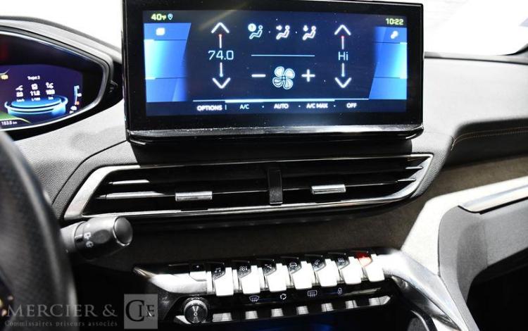 PEUGEOT 3008 GT HYBRID 225 ROUGE GF-217-YB