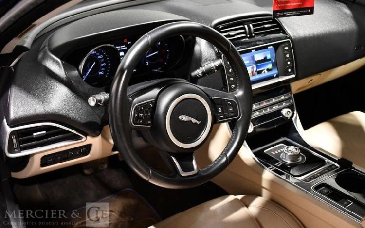 JAGUAR XE 2,0 D 165 E-PERFORMANCE PRESTIGE BVA BLEU GF-470-ZR