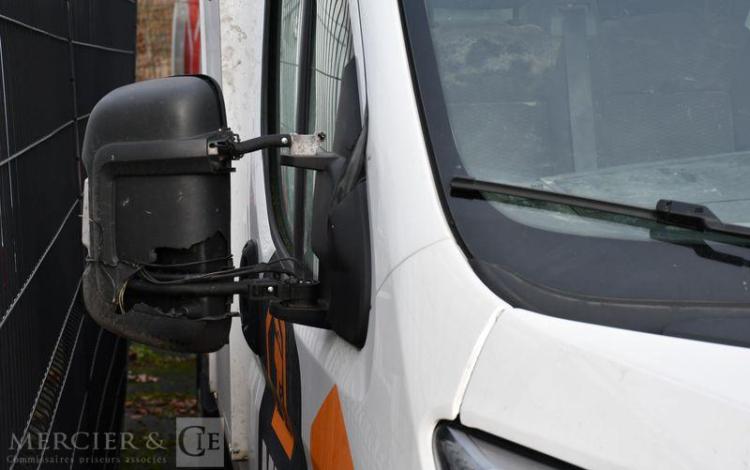 PEUGEOT BOXER CHASSIS SIMPLE CAB PR BLANC GF-669-JG