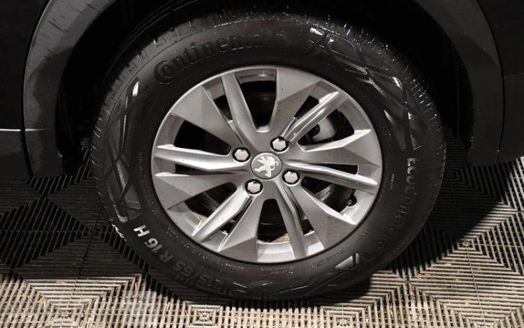 PEUGEOT 2008 1,2 PURE TECH NOIR GG-033-RF