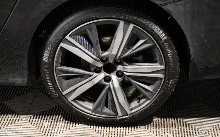 PEUGEOT 308 SW GT EAT8 130ch NOIR GH-075-AM