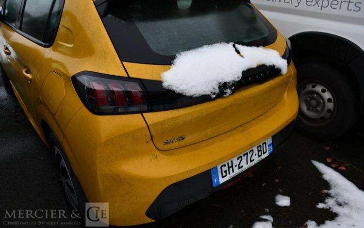 PEUGEOT 208 A,E ACTIVE BLUEHDI  GH-272-BD