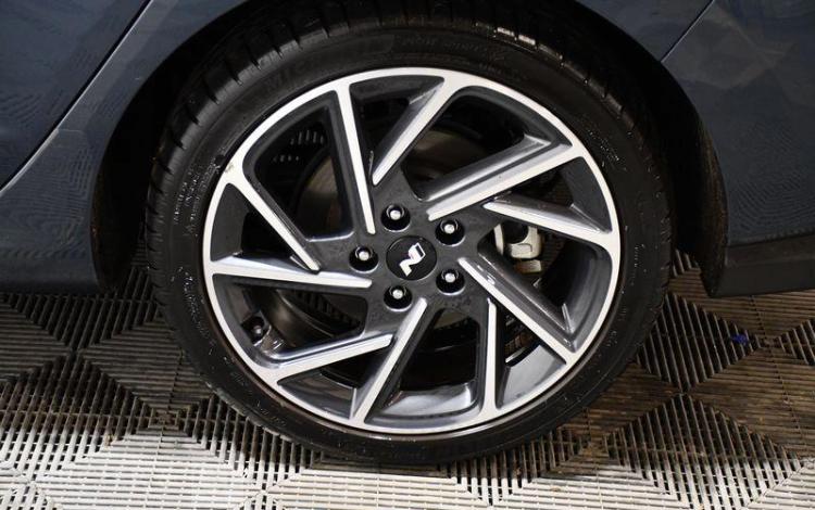 HYUNDAI I30 FASTBACK N LINE GRIS GH-361-BS