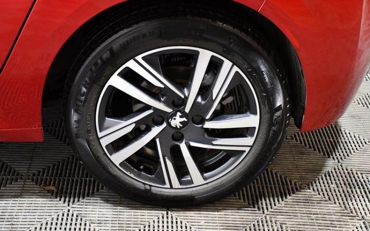 PEUGEOT 208 ALLURE PACK PURE TECH 100 ROUGE GK-068-EY