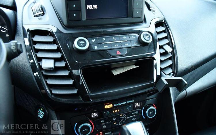 FORD TOURNEO CONNECT EQUIPE PMR – 7 PLACES NOIR GK-897-CB