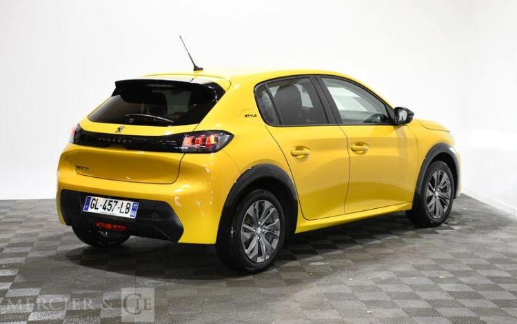 PEUGEOT e-208 135ch 50kWh STYLE JAUNE GL-457-LB