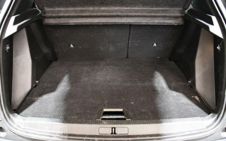 PEUGEOT 2008 GT PURE TECH 130 S&S GRIS GL-540-KP