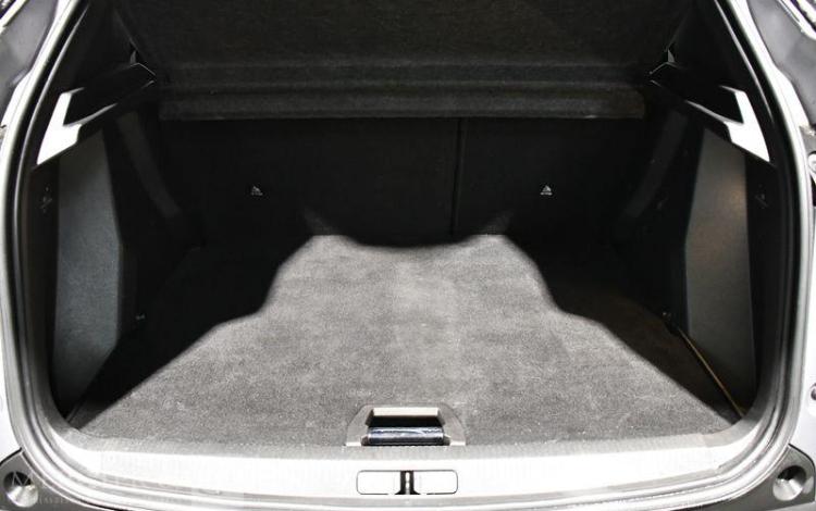 PEUGEOT 2008 ALLURE BLUEHDI 130 S&S GRIS GM-772-ZM