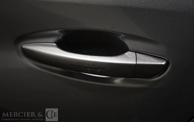 PEUGEOT 208 STYLE BLUEHDI 100 S&S GRIS GM-896-ZM