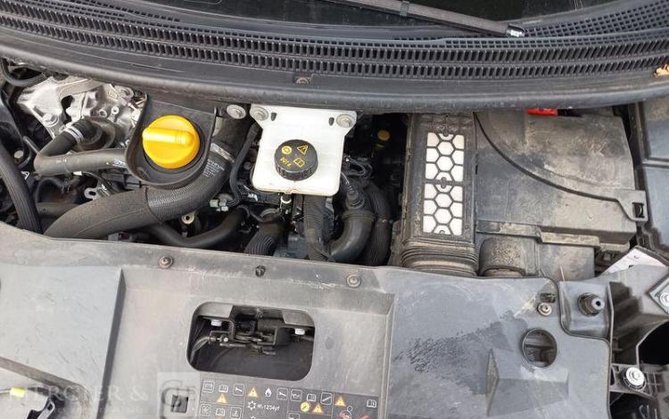 RENAULT GS SCENIC EXECUTIVE TCE 160 EDC GRIS GN-214-TF