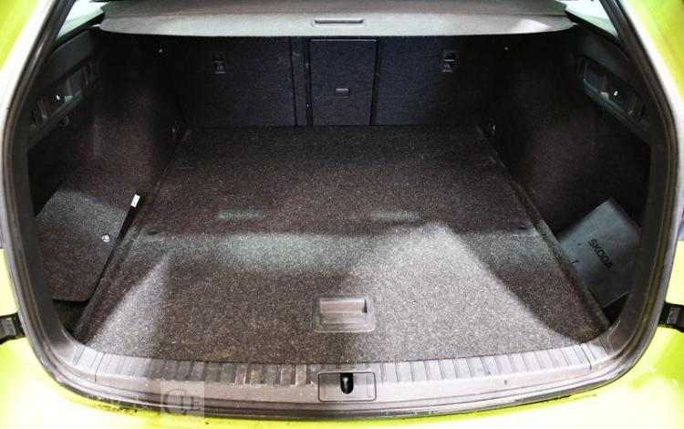 SKODA OCTAVIA COMBI RS 2,0 TDI 200 DSG7 4X4 VERT GP-169-CY