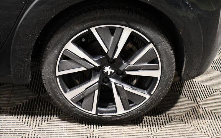 PEUGEOT 208 NOIR GR-366-KQ