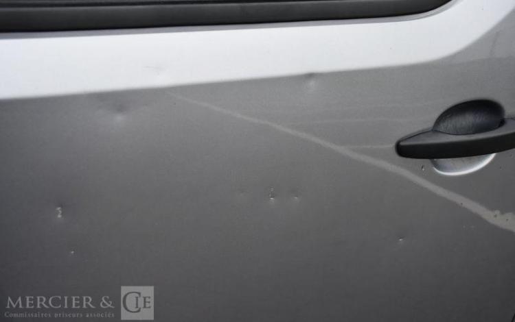 FIAT SCUDO 2,0 BLUE HDI 145 5,3 MF GRIS GR-529-HT