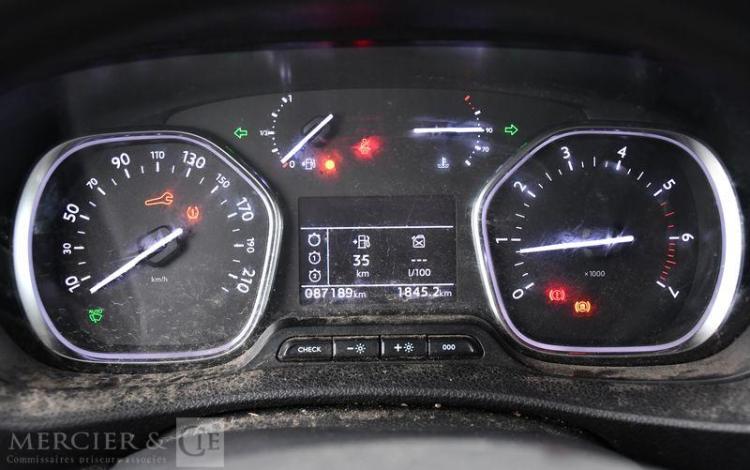 FIAT SCUDO 2,0 BLUE HDI 145 5,3 MF GRIS GR-529-HT