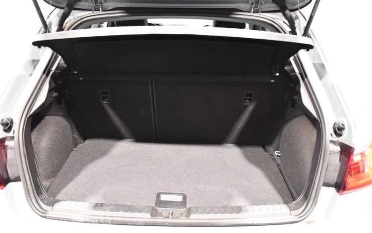 AUDI A1 SPORTBACK 25 TFSI 1,0 95CH S-TRONIC GRIS GS-220-PY