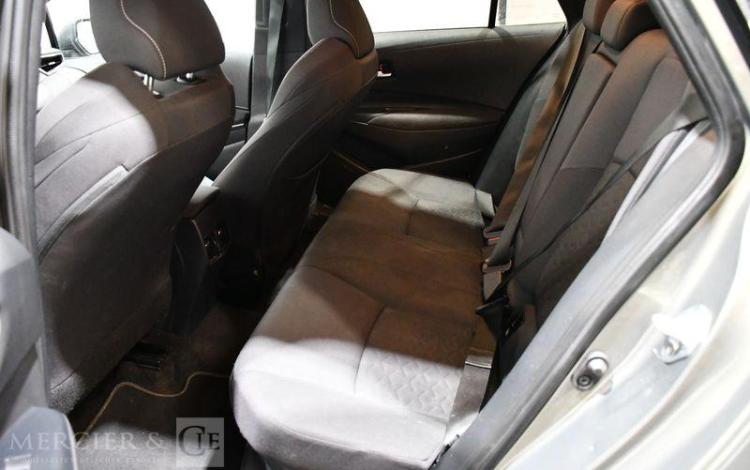 TOYOTA COROLLA TOURING SPORT 1,8 DYNAMIC GRIS GS-749-KJ