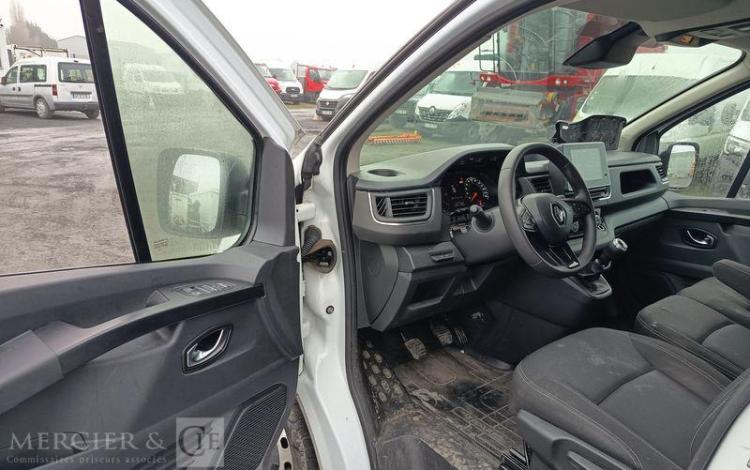 RENAULT TRAFIC FOURGON L2H2  GT-898-XN
