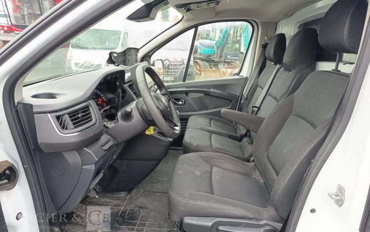 RENAULT TRAFIC FOURGON L2H2  GT-898-XN