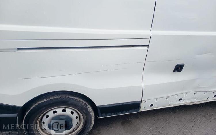 RENAULT TRAFIC FOURGON L2H2  GT-898-XN