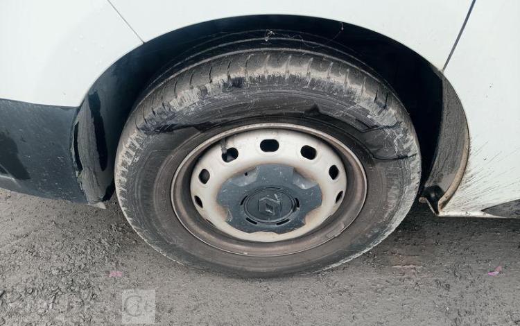 RENAULT TRAFIC FOURGON L2H2  GT-898-XN