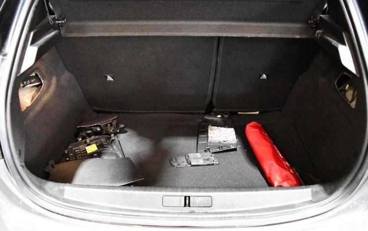 PEUGEOT 208 1.2 MHEV 100ch GT E-DCS6 GRIS GW-456-VZ