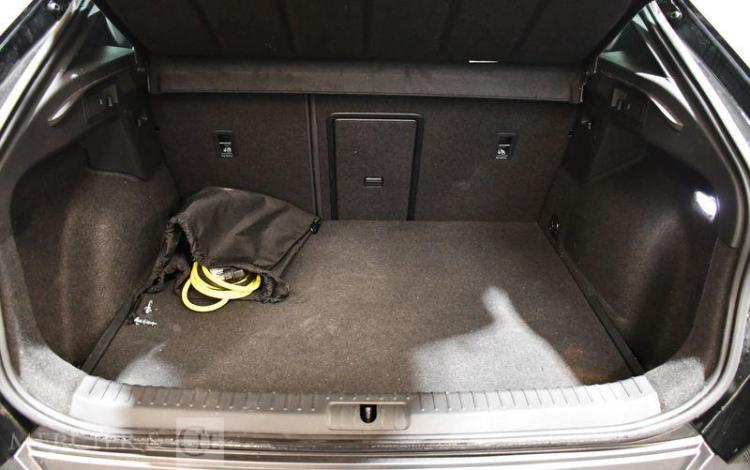 CUPRA FORMENTOR 1.4 E-HYBRID 245H 150ch 12.8KWH VZ DSG NOIR GW-542-RW