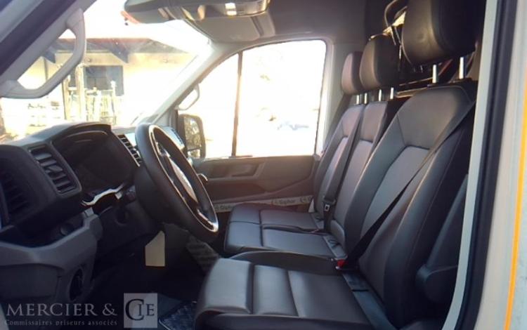 VOLKSWAGEN CRAFTER VAN 35 L4H3 14M3 TRACT 2.0 TDI 140CH BLANC GW-990-BW