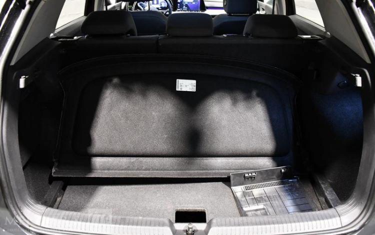 VOLKSWAGEN GOLF A8 1,5 ETSI M HYBRID 130CH DSG7 LIFE GRIS GX-650-FJ