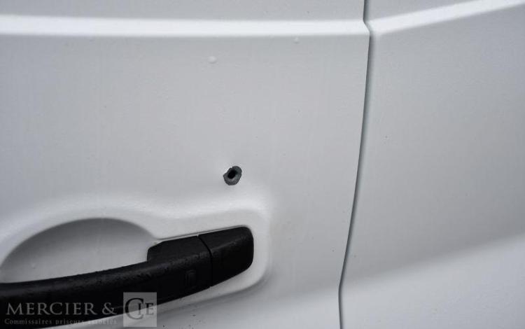 RENAULT TRAFIC L1H1 2T8 EXTRA BLUE DCI BLANC GY-781-GK