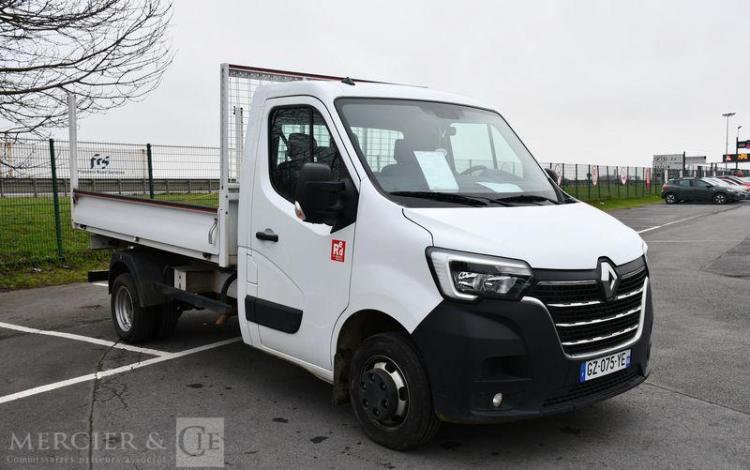 RENAULT MASTER BLANC GZ-075-YE