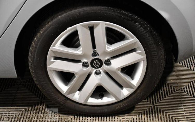 RENAULT CLIO EVOLUTION FULL HYBRID E-TECH GRIS HA-205-TA