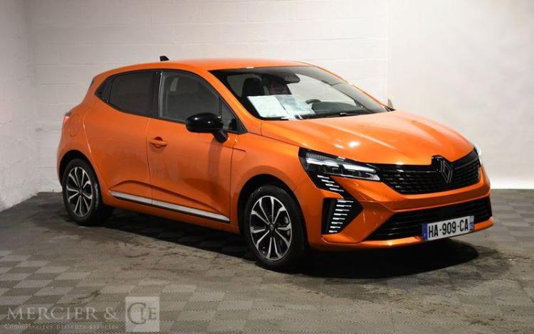 RENAULT CLIO TECHNO FULL HYBRID E-TECH 145 ORA HA-909-CA