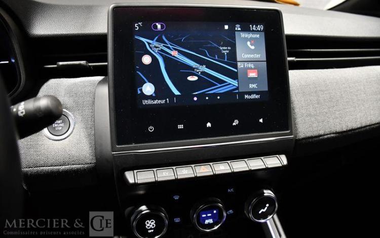 RENAULT CLIO TECHNO FULL HYBRID E-TECH 145 ORA HA-909-CA